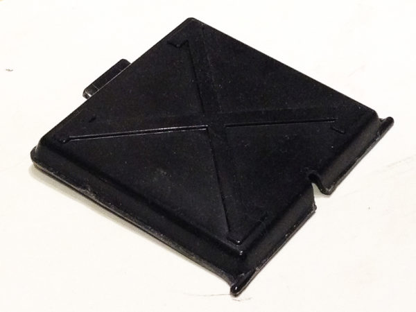 Kamco Saturn, Action Invader, Piston Robot Battery Door